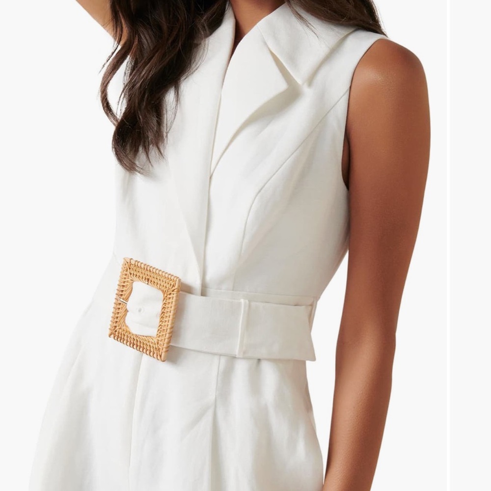 White Sleeveless Jumpsuit with belt - Picture 4 of 7